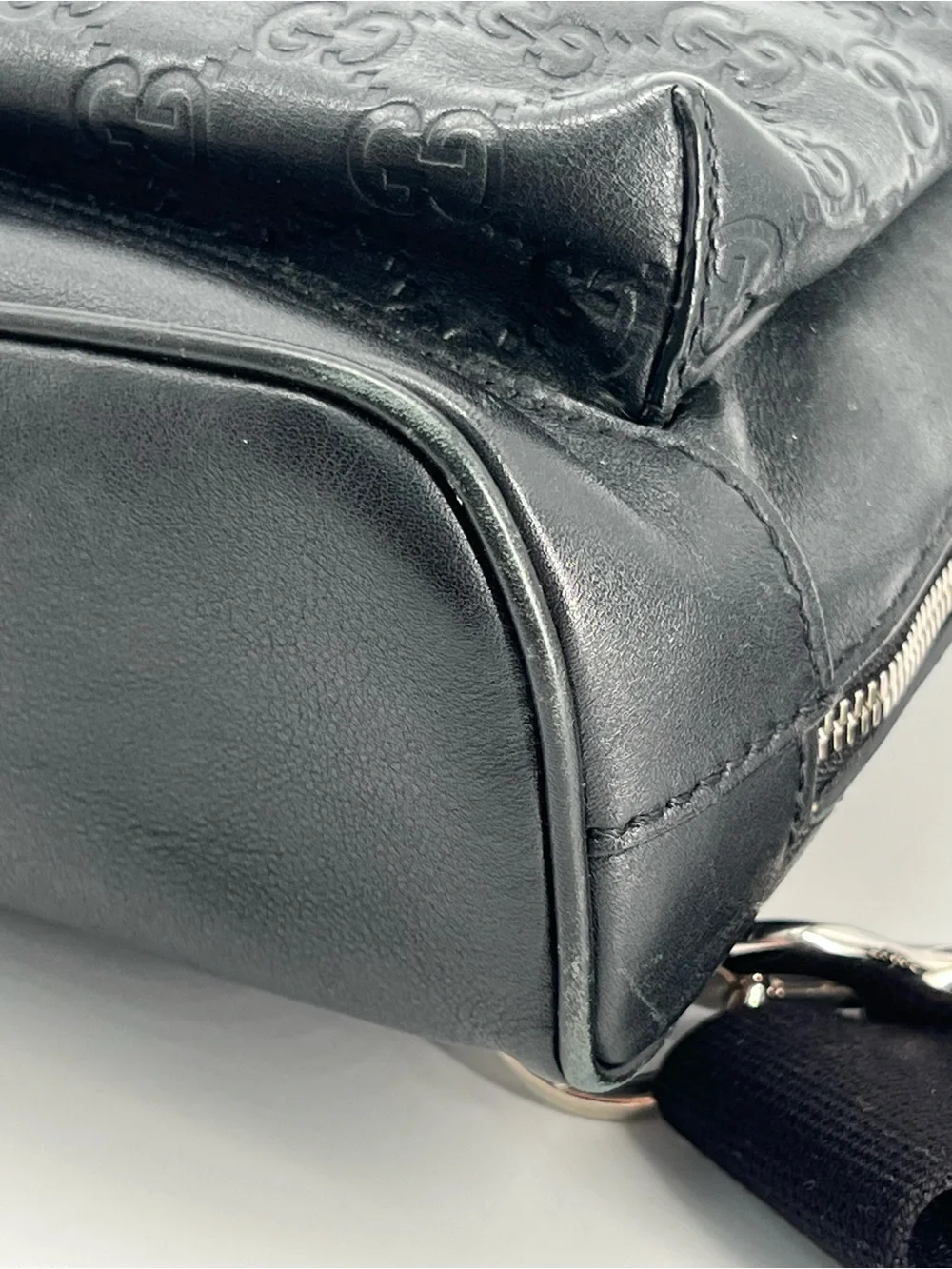 Gucci Guccissima Leather Sling Crossbody Bag